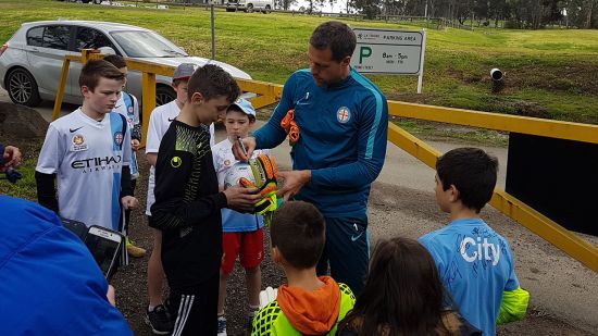 Sorensen gives a helping hand to our Goalkeeper Academy